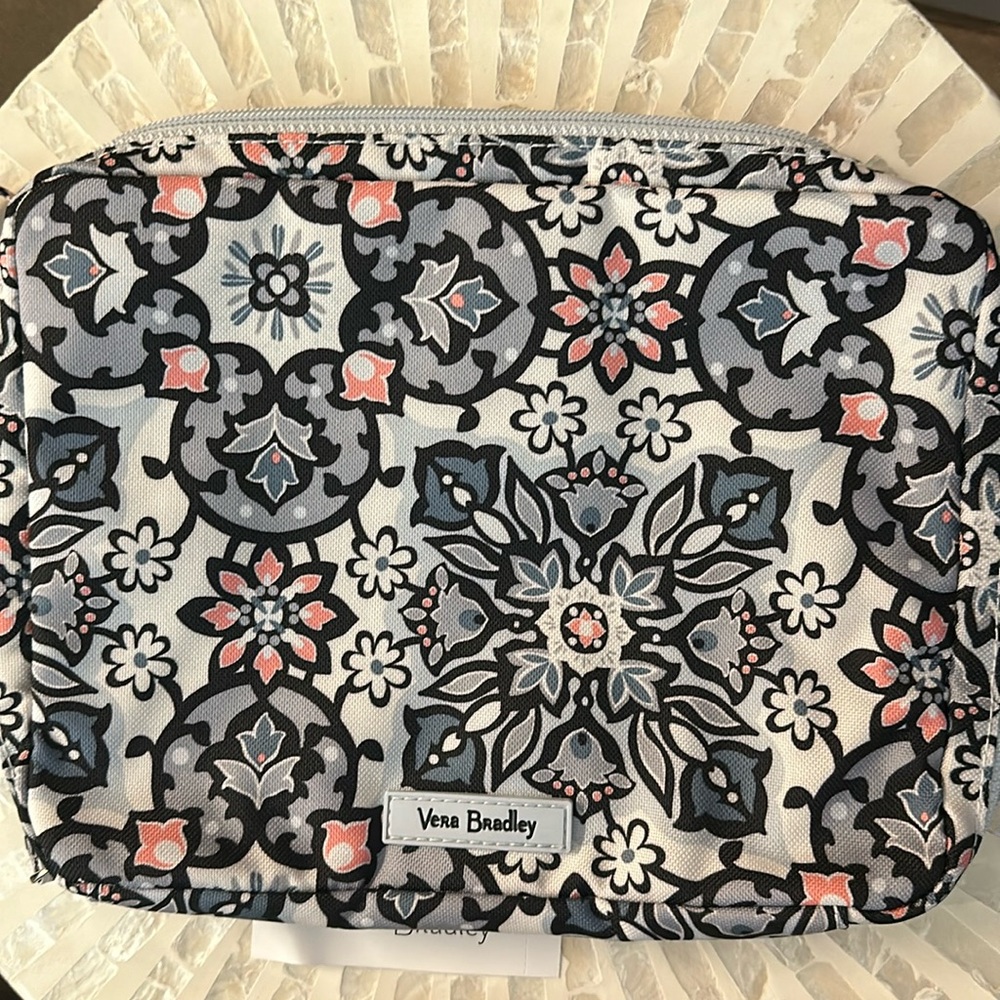 🌸Vera Bradley Lisbon Medallion Wipes Pouch